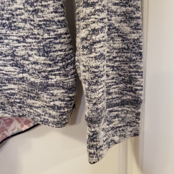 Jenna & Jessie Girl's Grey Blue Shirt Burgundy Pink Embroidery Roses-Size L (14) - Picture 5 of 10